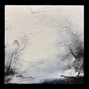 Tableau abstrait texturé acrylique sur bois, tons blanc et gris bleuté, ambiance froide et minérale, format 12 × 12, signé Korno.